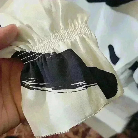 JOIE blouse‎ - Picture 2 of 3